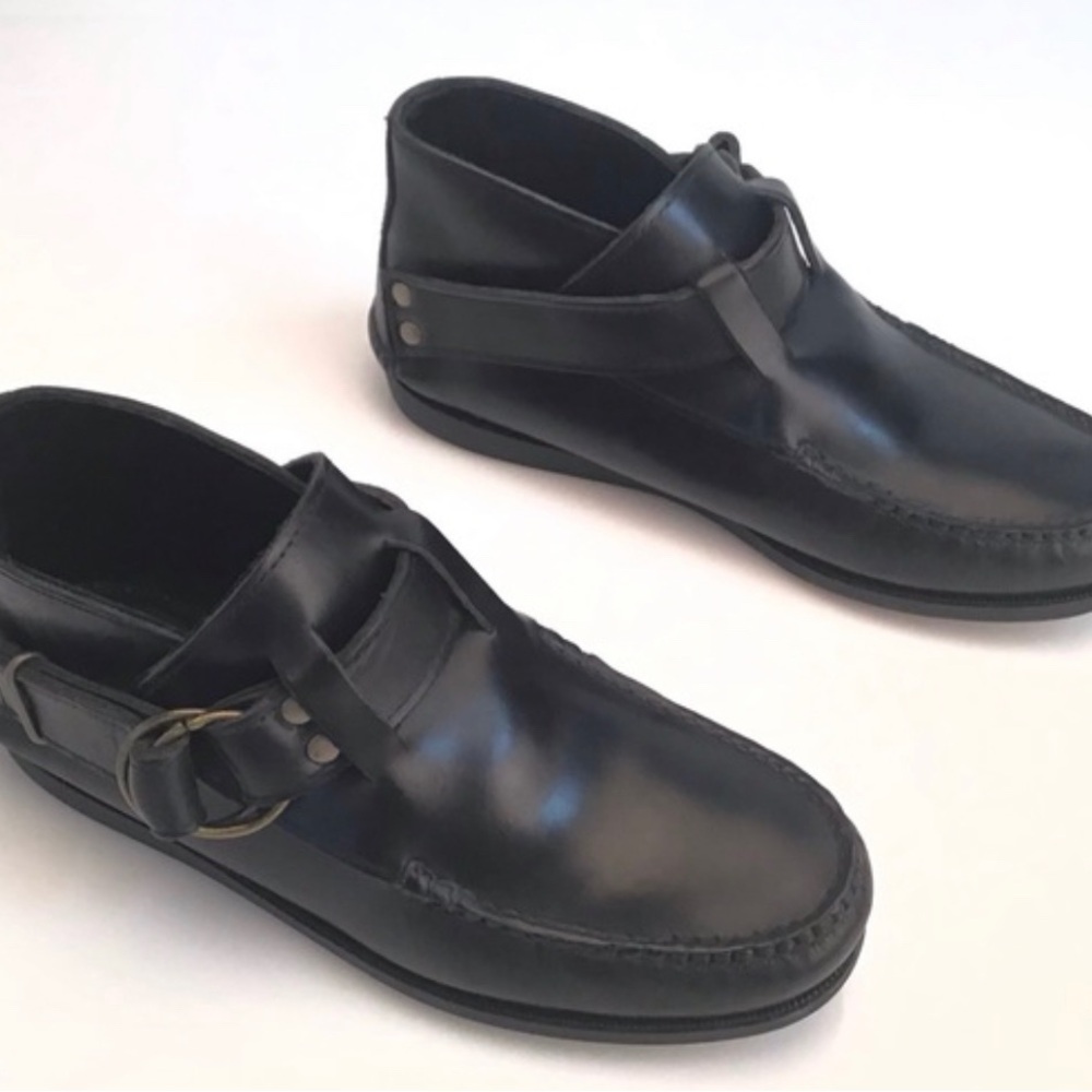 Women's black leather Quoddy Ring Boot w/blk Vibram sole. NEW w/o orig box!
